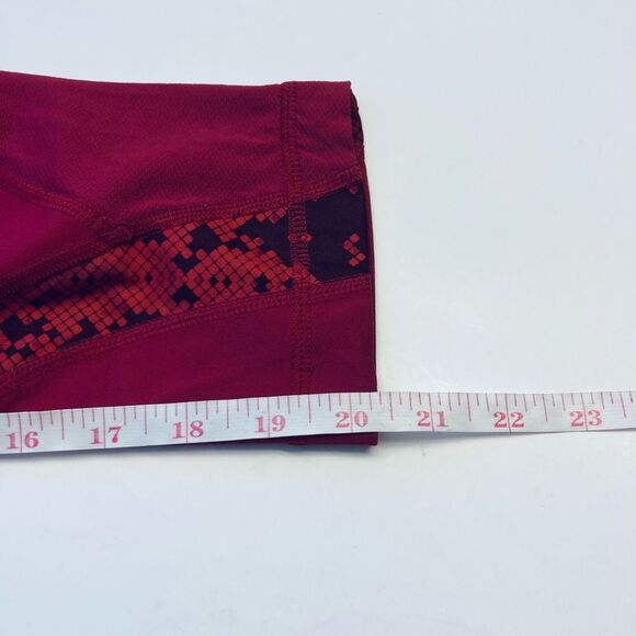 Lululemon x SoulCycle Run Pace Crop Snakeskin Legging Cranberry Red Skull Size 6 - Picture 11 of 12